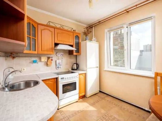 (Актуально)аренда большой 3-ком квартиры в Дарницком районе Киев