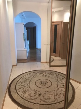 Здається трикімнатна квартира - фото 1