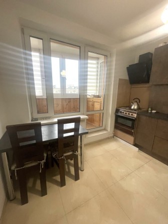 Вільна! Русанівка, Здам 3-х кім , газ, 8 поверх - фото 1