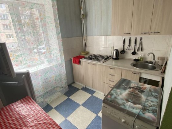 Срочно сдам 1 ком.кв.ул.Попова 14 Київ