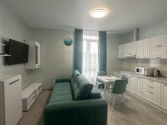 Довгострокова оренда 2-х кім. " Кадорр" вул. Жилянська , 68.