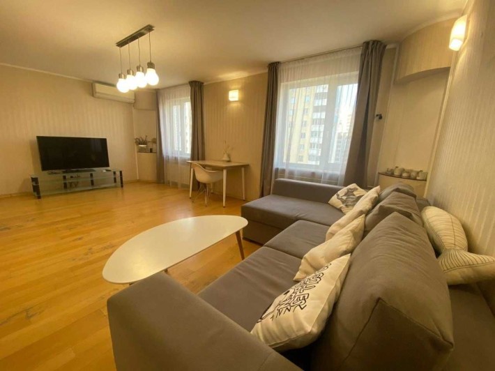 Оренда 2-к квартири на вул. Бориса Гмирі - фото 1