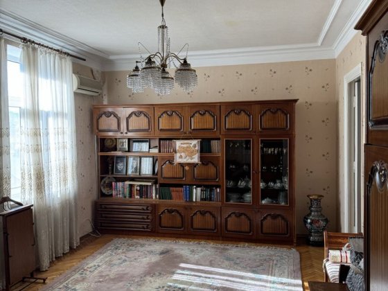 трикімнатна квартира в оренду Київ