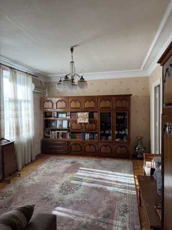 трикімнатна квартира в оренду - фото 1