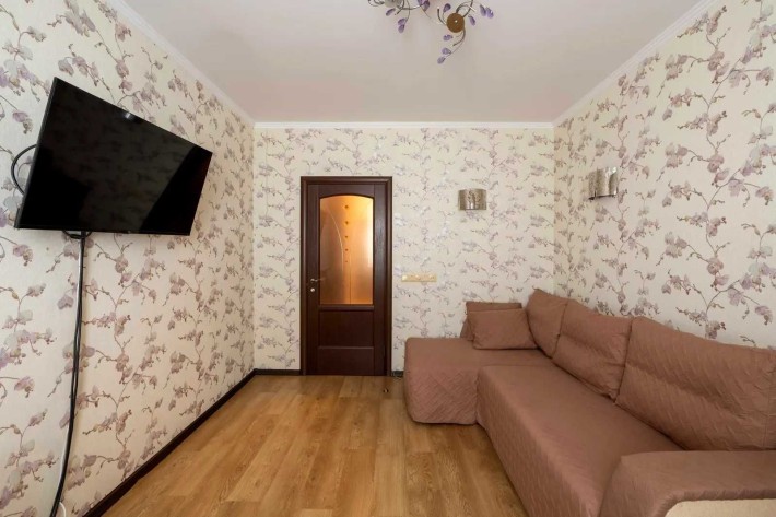 Аренда просторной, уютной 3-комнатной квартиры для семьи , Дарницкий район - фото 1