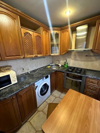 Здається світла та затишна 2-к квартира, біля м.Виставковий центр 10 хв пішки - фото 1