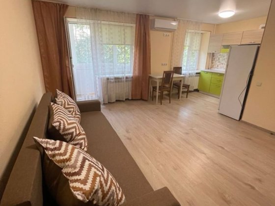 Оренда м. Дарниця, Д. Багалія ( Пожарського ), 9, затишна 1 к.кв. Київ