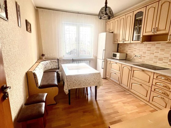 Оренда 2-х кім.-65 кв.м. ПОЗНЯКИ ул.Урлівська 34, є Генератор.