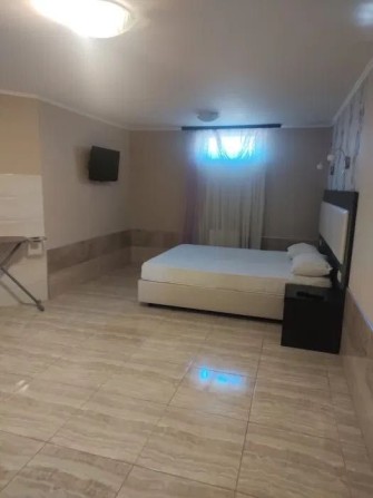 Здається квартира у приватному будинку біля метро Лівобережна - фото 1