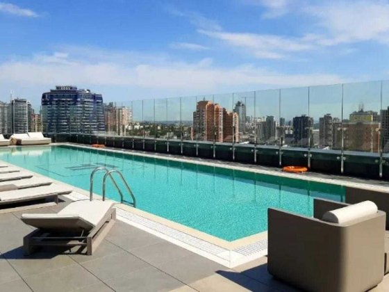 Центр. ЖК Tetris Hall 2. Видова квартира, Бассейн Терраса