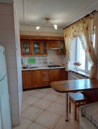 Здаємо 3-у студію.ст.Лівобережна,вул.Р.Окіпної 9 - фото 1