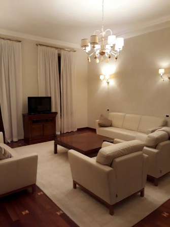 Подол, Андреевский спускск 2в, статусный дом, высокие потолки - фото 1