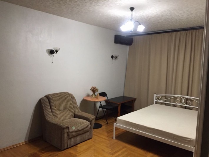 Оренда 1 к кв метро Печерська вул Дорошенко 61А - фото 1