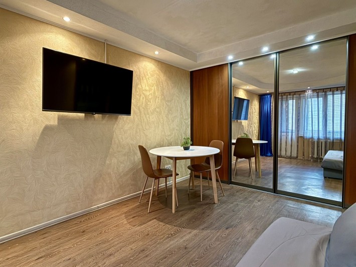 Здається 1-кімнатна квартира в гарному станi, бульв. Верховн. Ради - фото 1