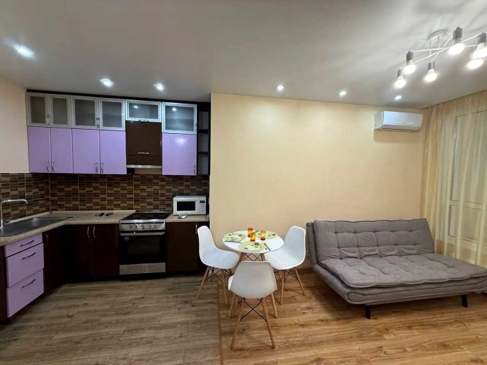 Оренда просторої однокімнатної квартири,ЖК Варшавський -2 - фото 1