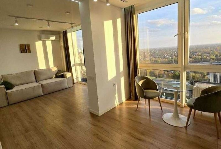 Здається 1-кімнатна квартира з авторським ремонтом, вул. Зарічна, 6к2 - фото 1