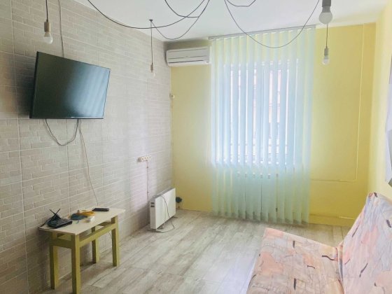 Здам 2-кімнатна Тростянецька, можна з тваринами Киев