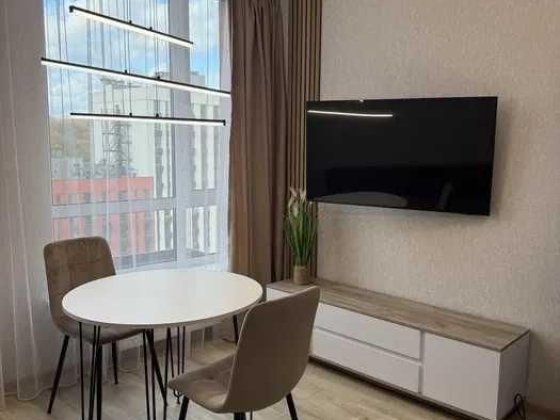 Здається в оренду євродвушка в ЖК Світлопарк Киев