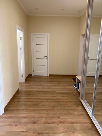 2к квартира з паркінгом - фото 1