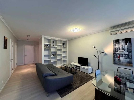 Здаю 3к кв. на Печерську по вул М. Омельяновича-Павленка (Суворова),19 Київ