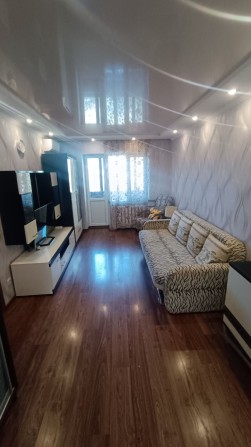 Затишна 2 кім квартира біля метро Звіринецька. - фото 1