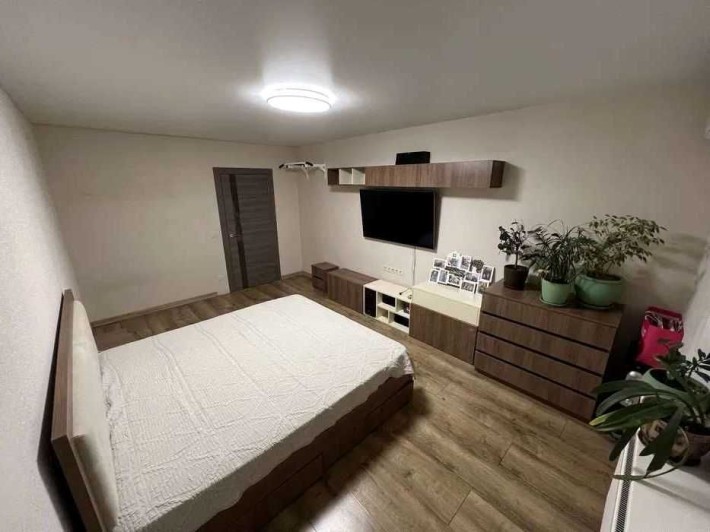 Здається 1-к квартира біля метро Деміївська - фото 1