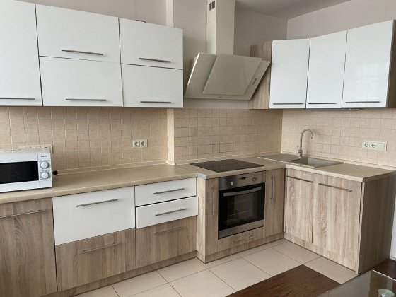 Генератор на все! Чудова евродвушка, Глушкова 9в, м Іпподром пішки