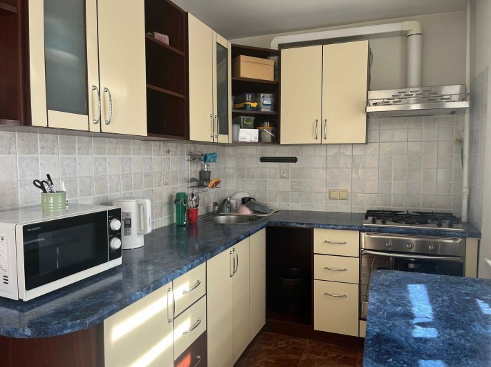 Оренда 2 к центр Жилянська 45, метро, вокзал, меблі техніка. - фото 1