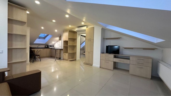 Оренда двокімнатної квартири , біля метро - фото 1