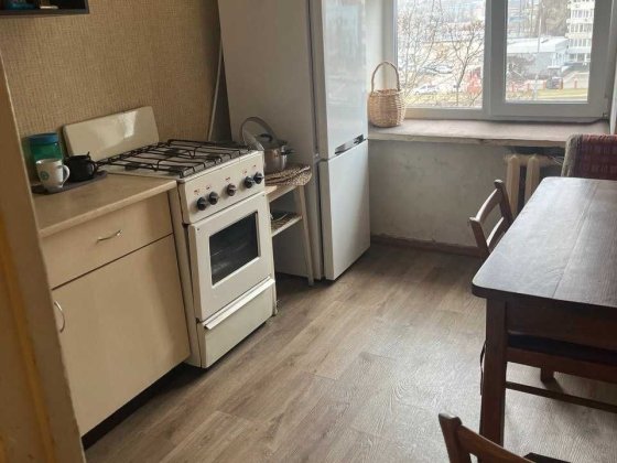 вул. Героїв Полку Азов 11-Б (Маліновського). Метро Оболонь пішки. Київ