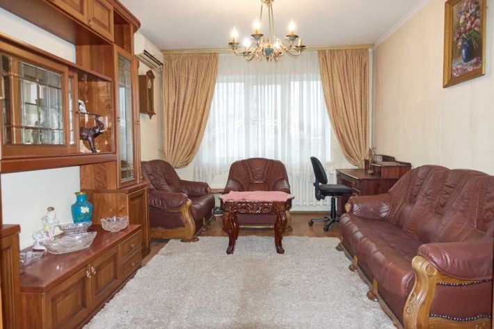 3к. м. Оболонь 300м, Г. Полка Азов 25. - фото 1