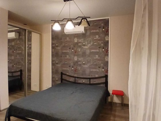 Квартира з видом на захід сонця, є генератор Киев