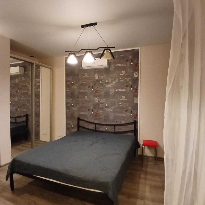 Квартира з видом на захід сонця, є генератор - фото 1