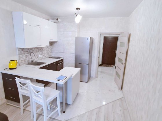 Стильна квартира в новому будинку з генератором! Київ