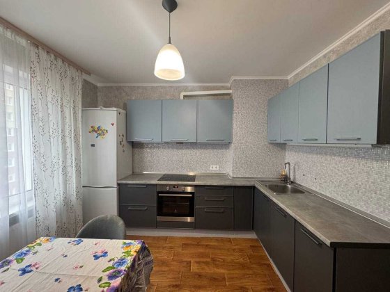 Оренда просторої 2к, вул. Сергія Данченка 5, Генератор на Ліфт Киев