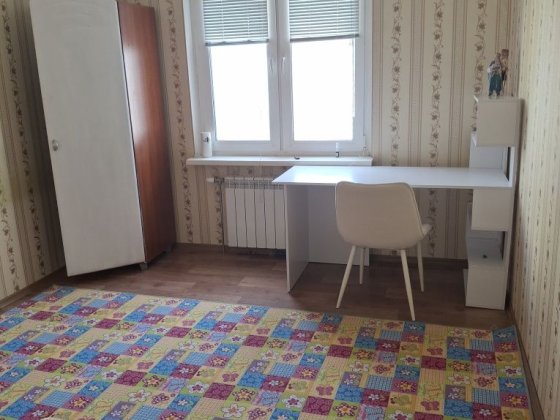 Трикімнатна квартира на вулиці Чавдар