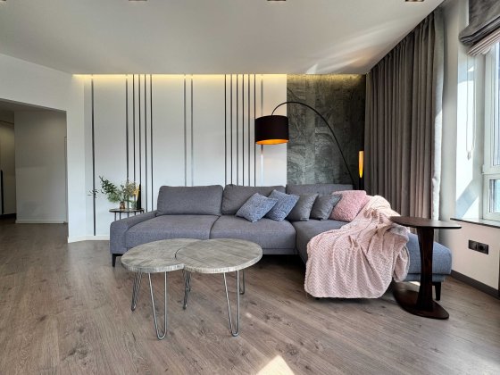 Без комісії! Панорамна 2-кім 72м2 з балконом сучасному ЖК Республіка