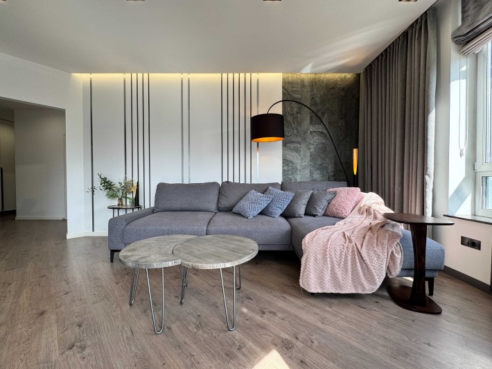 Без комісії! Панорамна 2-кім 72м2 з балконом сучасному ЖК Республіка - фото 1