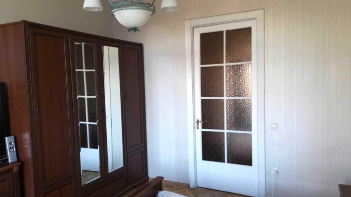 власна 2-к сталінка 57м2. Печерськ. Бульв. Міхновського 13 колишній Дружби народів - фото 1