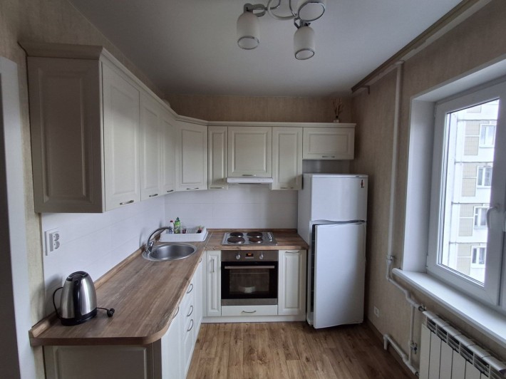 Сдається 2х кімн.квартира,вул.Ревуцького 18,12/13,57,31,8 - фото 1