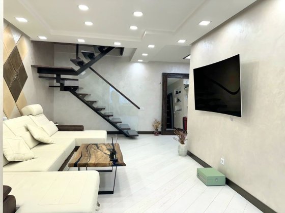 Оренда видової дворівневої квартири Анни  Ахматової 30  м. Осокорки Київ