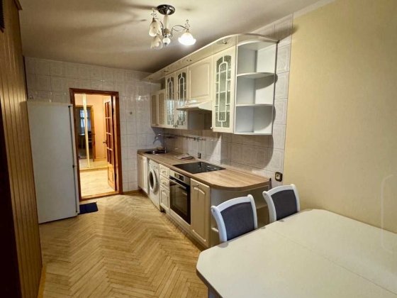 Здам 3к квартиру  метро Мінська, Оболонь. Вул. В. Івасюка 16В Київ