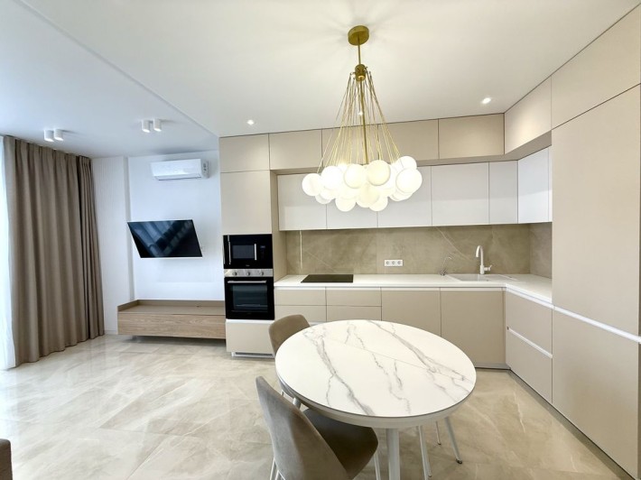 Оренда 2-3 кімнатної квартири в ЖК Республіка (Respublika) - фото 1