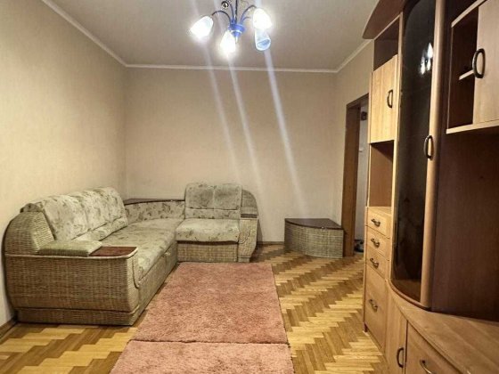 Роздільна, затишна  2к, Райдужна 59, є бойлерм Дарниця 10хв Киев