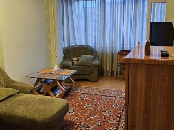 Аренда 2кв біля м'ро"Лівобережна"