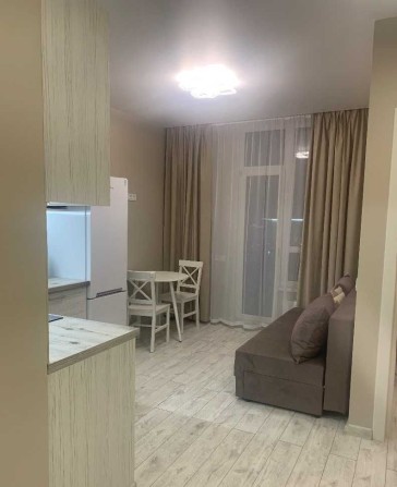 Довгострокова оренда, євродвушка в ЖК Каховський, вул. Каховська, 56 - фото 1