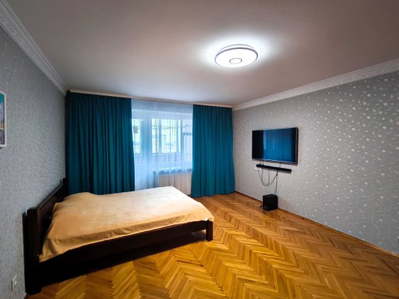 Квартира біля залізничного вокзалу Дарниця Київ