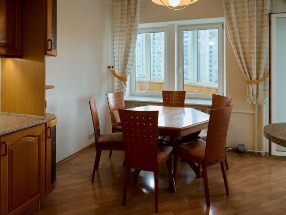 Оренда 3 кімнатної квартири Оболонь Івасюка 22 7й поверх
