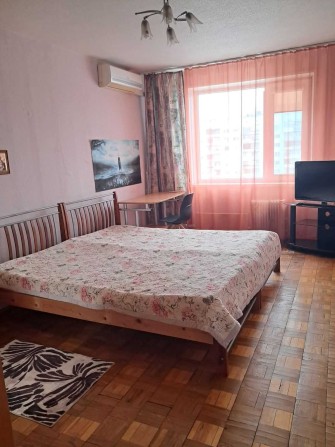 БЕЗ %Оренда 3-х кімнатної квартири,Оболонь,вул.Івасюка,25 м.Мінська - фото 1