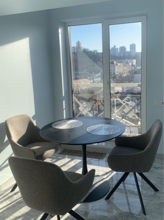 Нова  однокімнатна  квартира  на вул. Нижній Вал 27—29 - фото 1